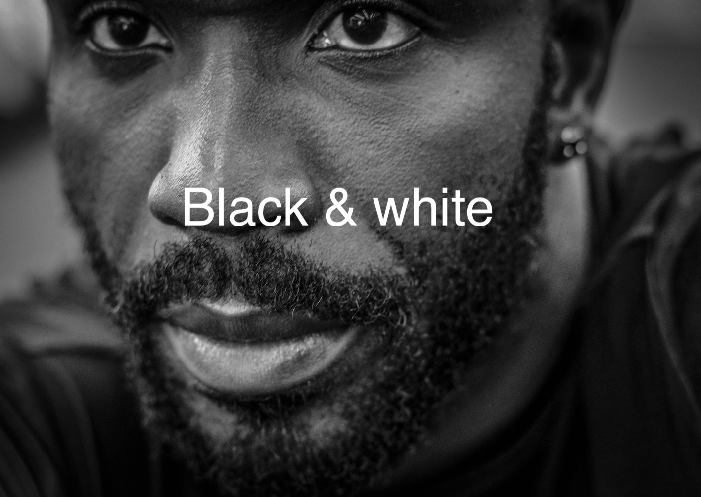 photo d'adulte en noire et blanc